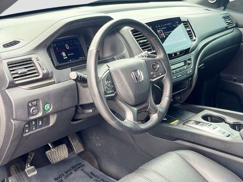 Used 2024 Honda Passport TrailSport image 9