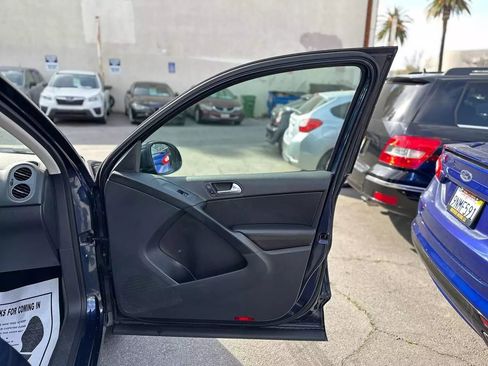 Used 2016 Volkswagen Tiguan SEL image 37
