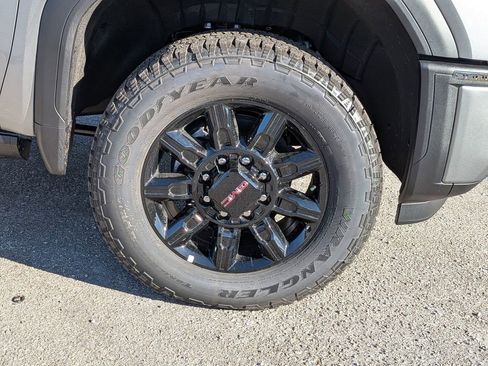 New 2026 GMC Sierra 2500 Denali w/ Denali Reserve Package image 13