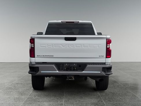 Used 2021 Chevrolet Silverado 2500 LTZ w/ Z71 Off-Road Package AWD/4WD image 4