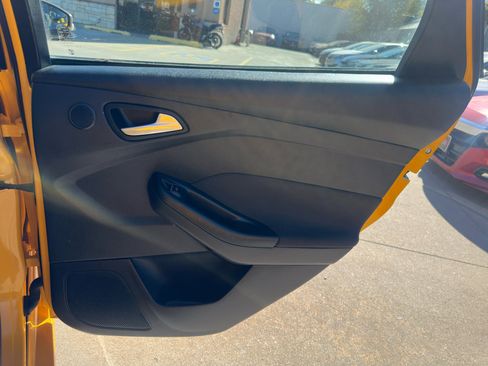 Used 2016 Ford Focus ST w/ Equipment Group 401A image 19