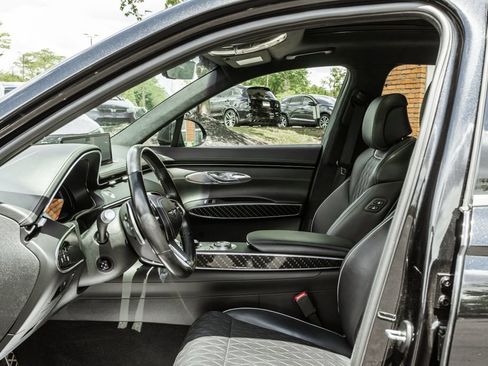 Used 2023 Genesis GV70 3.5T Sport w/ Sport Prestige Package AWD/4WD image 22