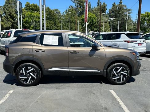 Used 2026 Nissan Kicks SV FWD image 9