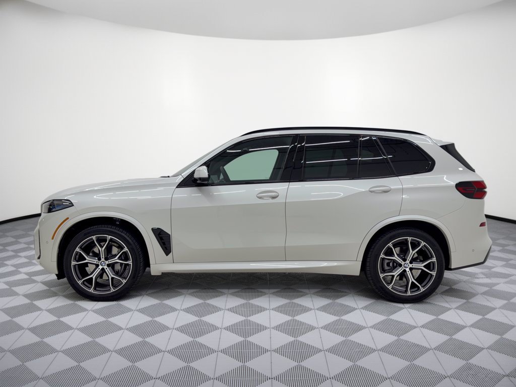 Certified 2026 BMW X5 xDrive40i w/ M Sport Package AWD/4WD image 2