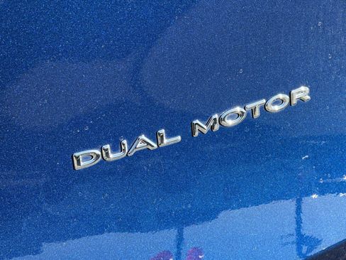 Used 2021 Tesla Model Y Long Range image 25