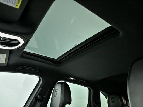 Used 2014 Porsche Cayenne Platinum Edition image 21