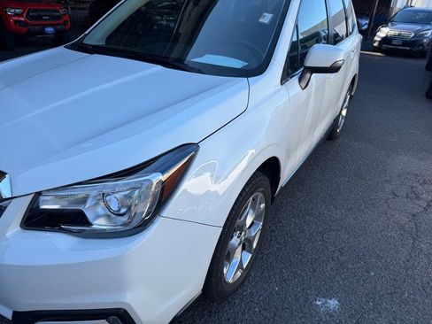 Used 2018 Subaru Forester 2.5i Touring w/ Popular Package #2 AWD/4WD image 4