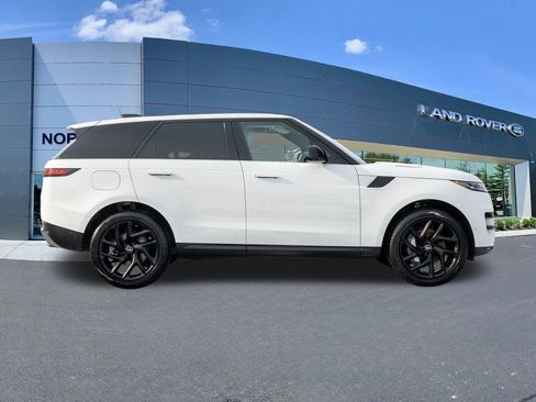 Certified 2024 Land Rover Range Rover Sport SE image 8