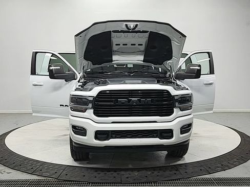 Used 2023 RAM 2500 Laramie AWD/4WD image 10