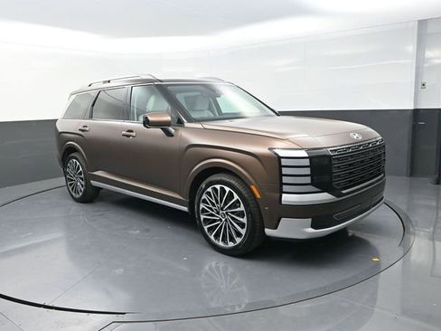 New 2026 Hyundai Palisade Calligraphy FWD image 2