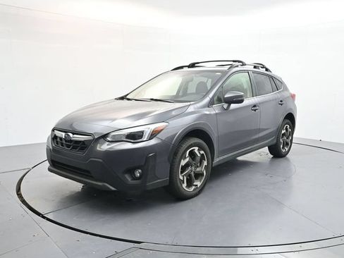Used 2023 Subaru Crosstrek 2.5i Limited w/ Moonroof Package AWD/4WD image 3