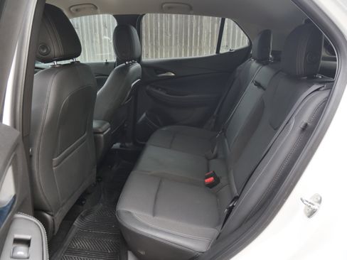 Used 2023 Buick Encore GX Select w/ Sport Touring Package image 9