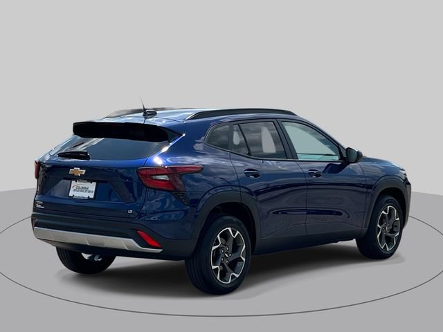 Used 2024 Chevrolet Trax LT w/ Driver Confidence Package FWD image 4