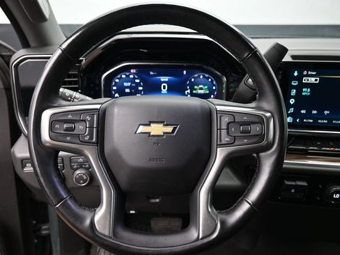 Used 2025 Chevrolet Silverado 1500 LT AWD/4WD image 17