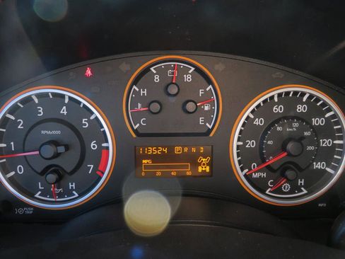 Used 2008 Nissan Titan 4x4 Crew Cab image 15