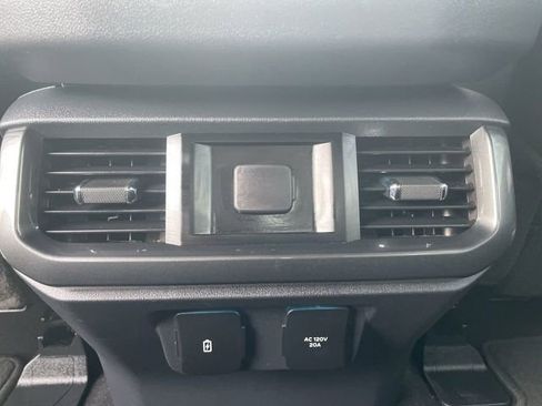 Used 2023 Ford F150 Lariat image 21