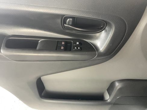 Used 2021 Nissan NV200 S FWD image 19