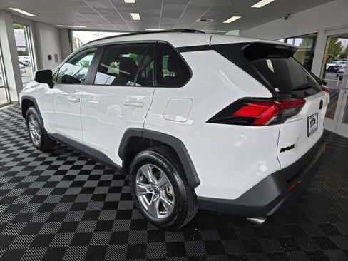 Used 2023 Toyota RAV4 XLE AWD/4WD image 5