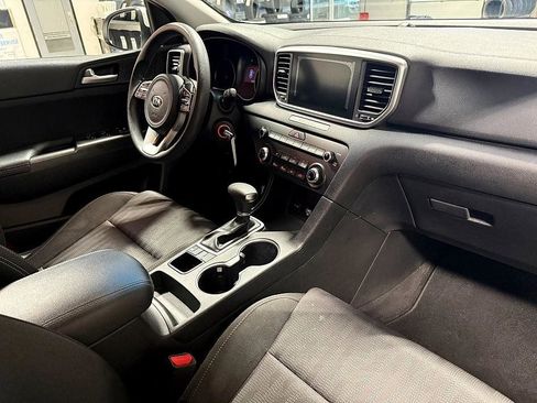 Used 2020 Kia Sportage LX image 26