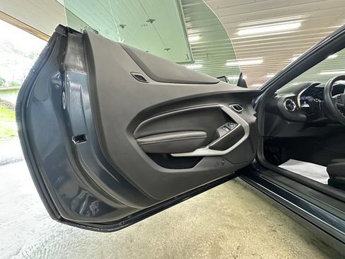 Used 2022 Chevrolet Camaro SS RWD image 28
