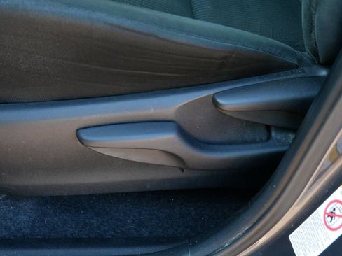 Used 2016 Toyota RAV4 LE image 15