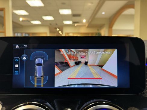 Certified 2025 Mercedes-Benz GLB 250 image 12