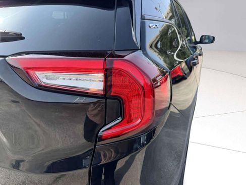Used 2022 GMC Terrain SLT w/ Infotainment Package II AWD/4WD image 16