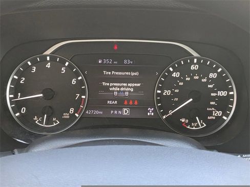 Used 2023 Nissan Frontier SV image 28