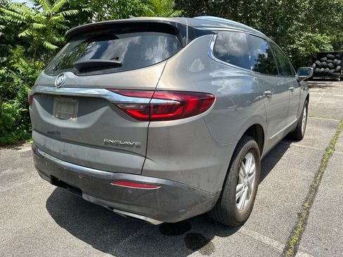 Used 2019 Buick Enclave Essence FWD image 3
