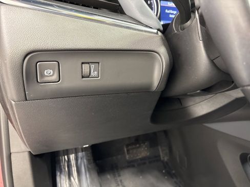 Used 2024 Buick Enclave Essence w/ Sport Touring Edition image 30