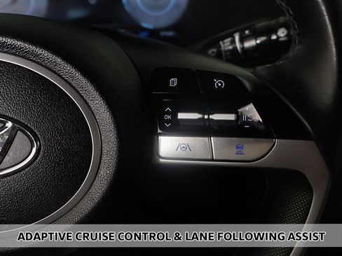 Used 2023 Hyundai Elantra SEL w/ Convenience Package FWD image 4