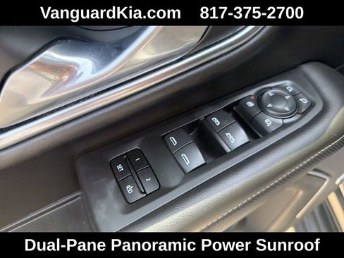Used 2021 GMC Yukon XL SLT w/ SLT Premium Package AWD/4WD image 17