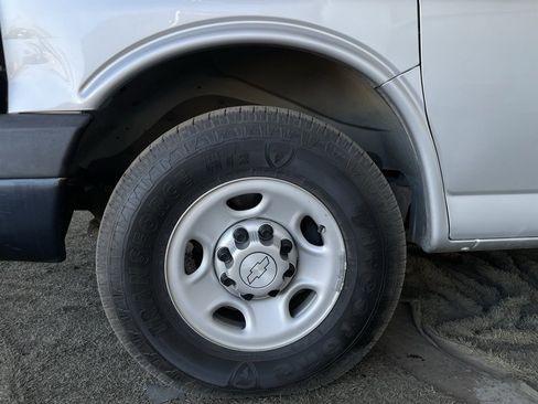 Used 2016 Chevrolet Express 2500 LS image 9