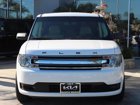 Used 2018 Ford Flex SE image 4