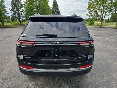 Used 2023 Jeep Grand Cherokee Limited AWD/4WD image 5