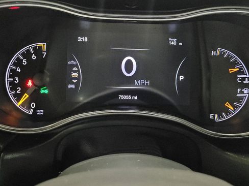 Used 2019 Jeep Grand Cherokee Altitude AWD/4WD image 23