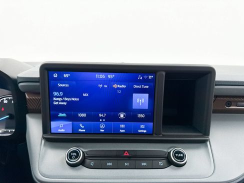 Used 2023 Ford Maverick Lariat w/ Lariat Luxury Package FWD image 23