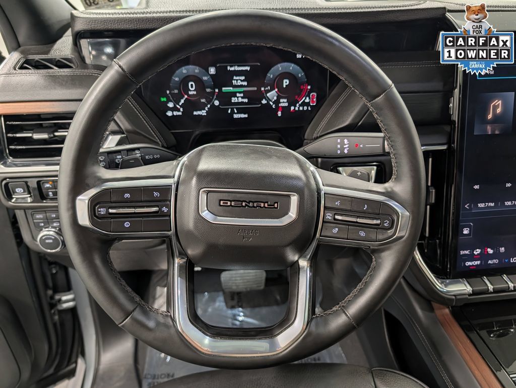 Used 2025 GMC Yukon Denali w/ Sun & Power Step Package AWD/4WD image 19