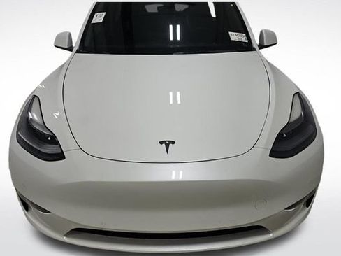 Used 2022 Tesla Model Y Performance AWD/4WD image 6