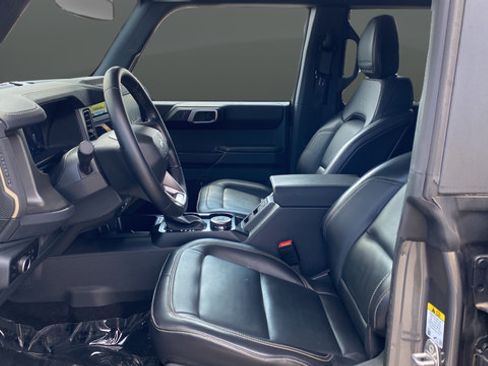 Used 2025 Ford Bronco Badlands AWD/4WD image 9