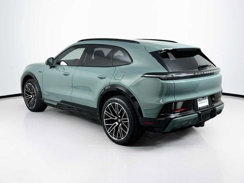 New 2026 Porsche Cayenne Electric AWD/4WD image 3