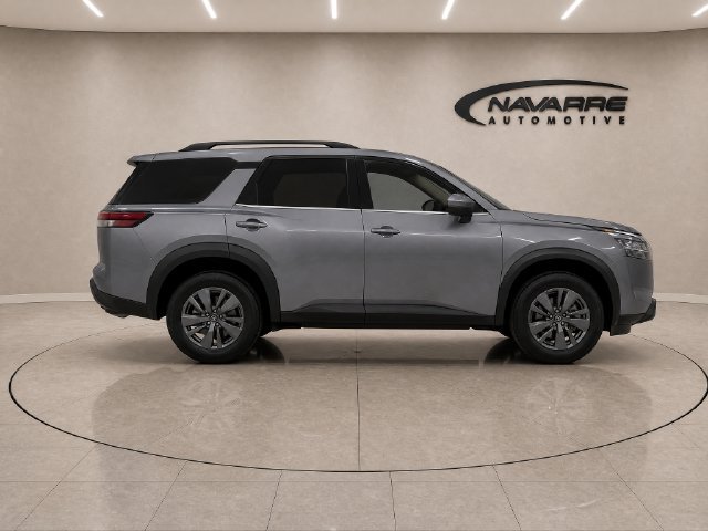 Used 2024 Nissan Pathfinder SV FWD image 8