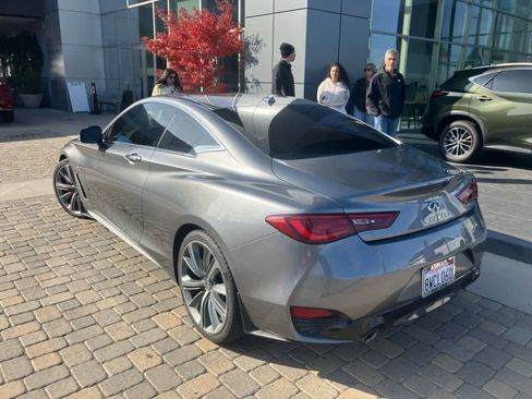 Used 2018 INFINITI Q60 Red Sport 400 w/ Sensory Package 3.0T Sport image 3