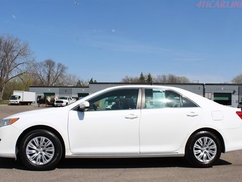 Used 2013 Toyota Camry LE FWD image 4