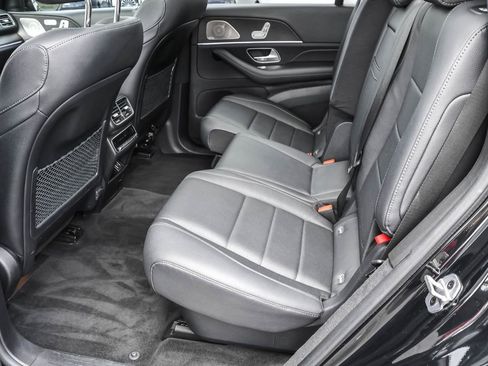 Used 2021 Mercedes-Benz GLS 450 4MATIC image 29