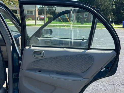 Used 2002 Toyota Corolla S FWD image 21