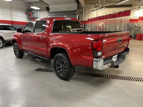 Used 2021 Toyota Tacoma SR5 image 8