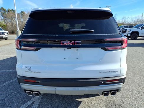 New 2026 GMC Acadia Elevation image 4