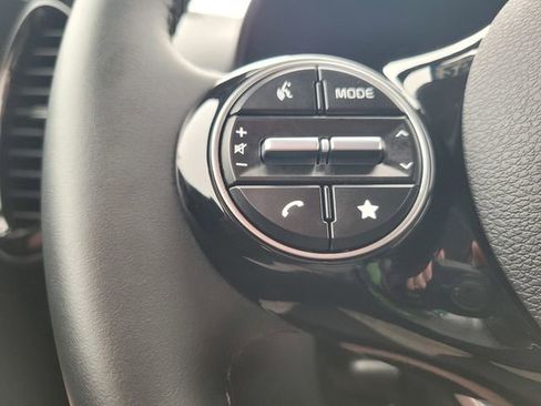 Used 2025 Kia Soul EX image 27