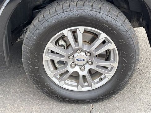 Used 2020 Ford F150 Lariat image 4